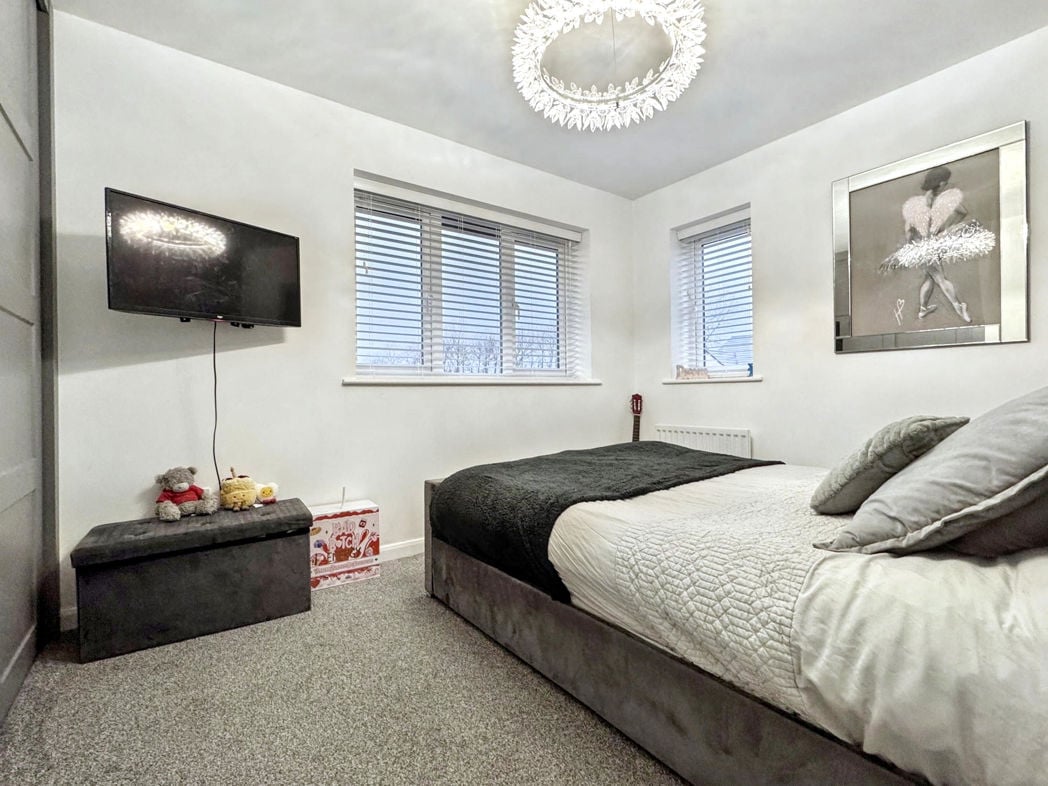 Property image 16 of 26