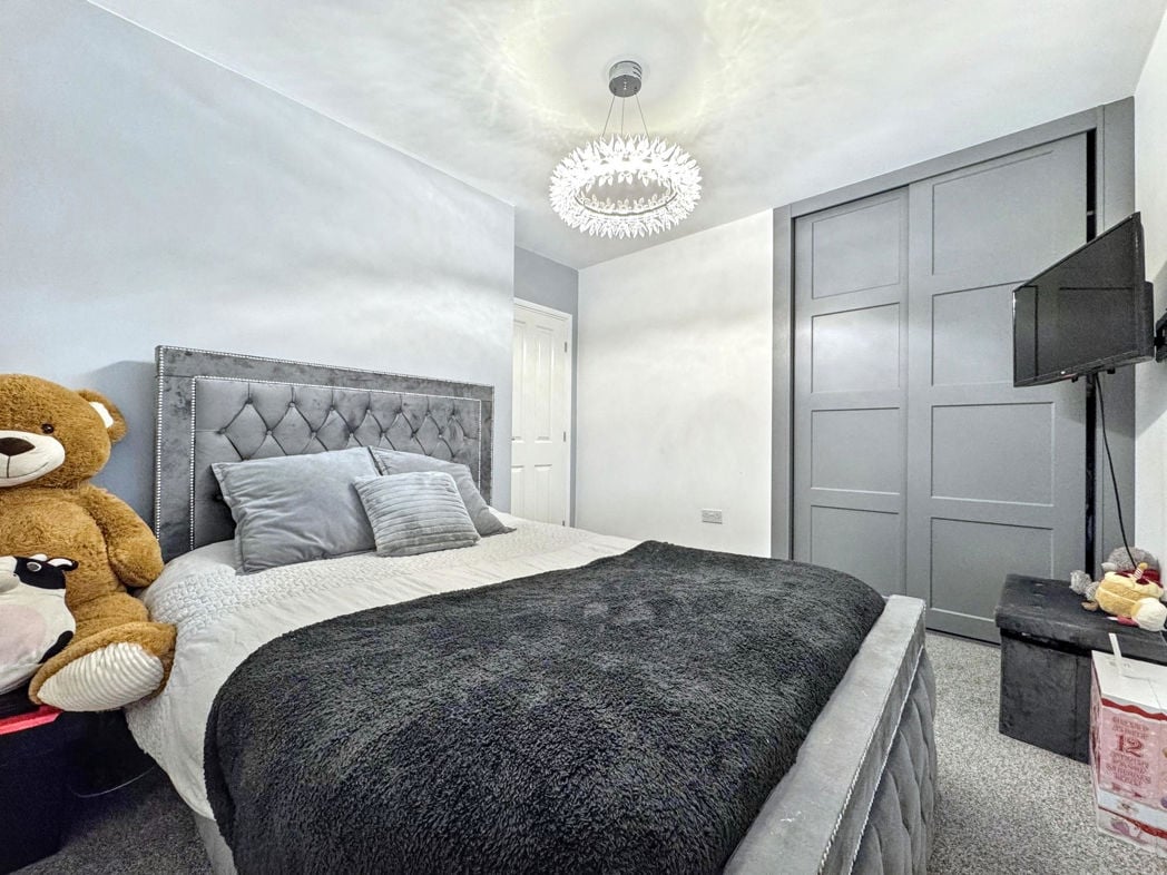 Property image 17 of 26