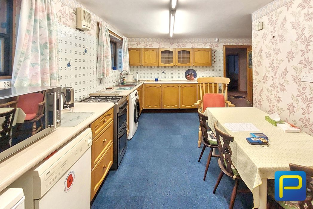 Property image 11 of 19