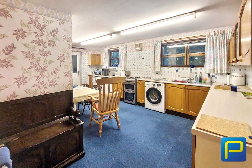 Property image 10 of 19