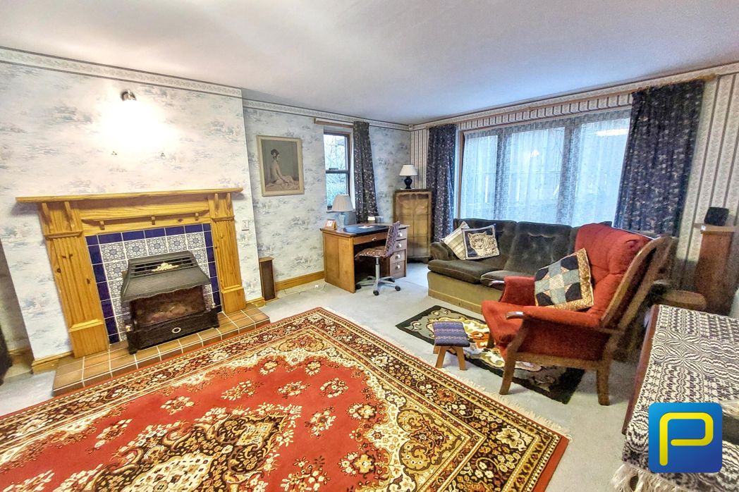 Property image 9 of 19