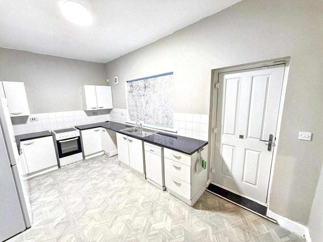 Property image 4 of 8