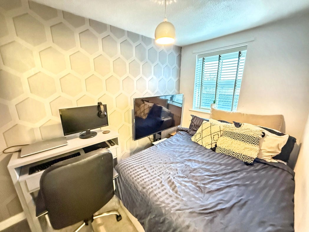 Property image 7 of 9