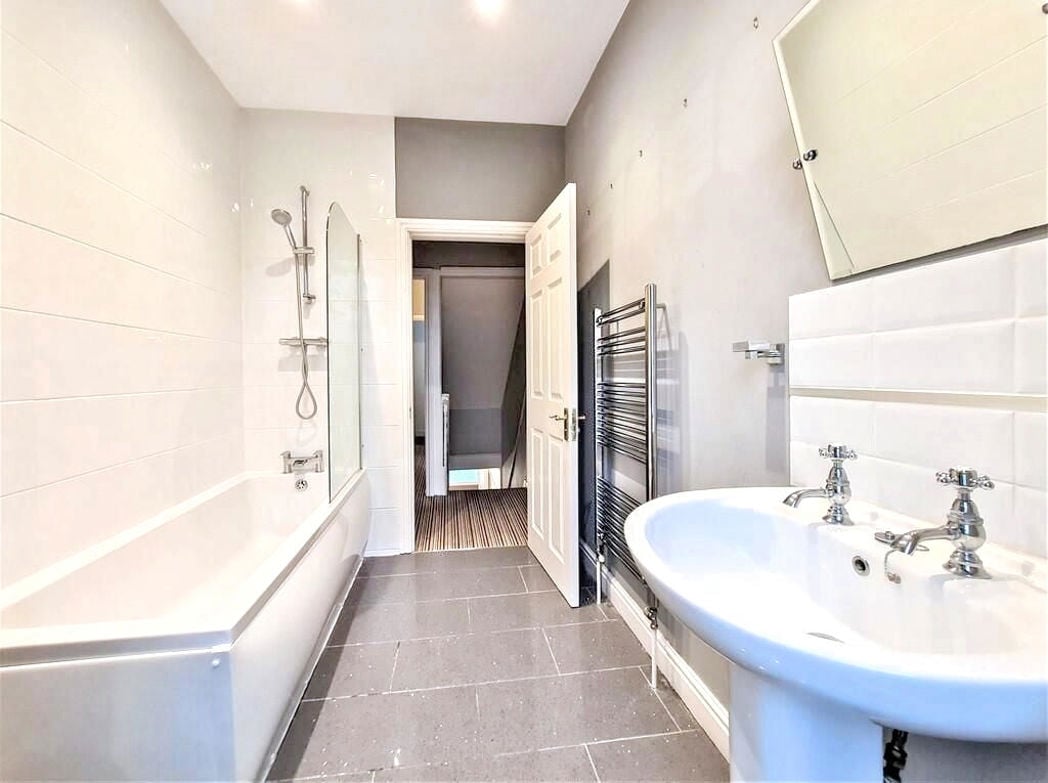 Property image 6 of 10
