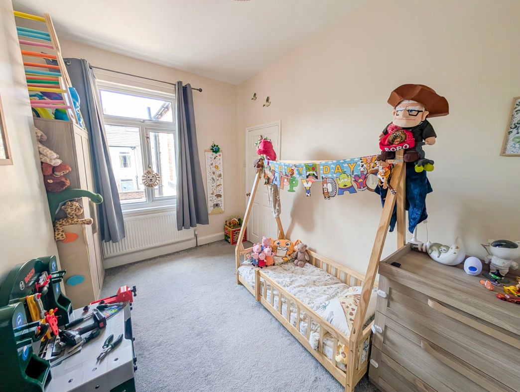 Property image 10 of 17