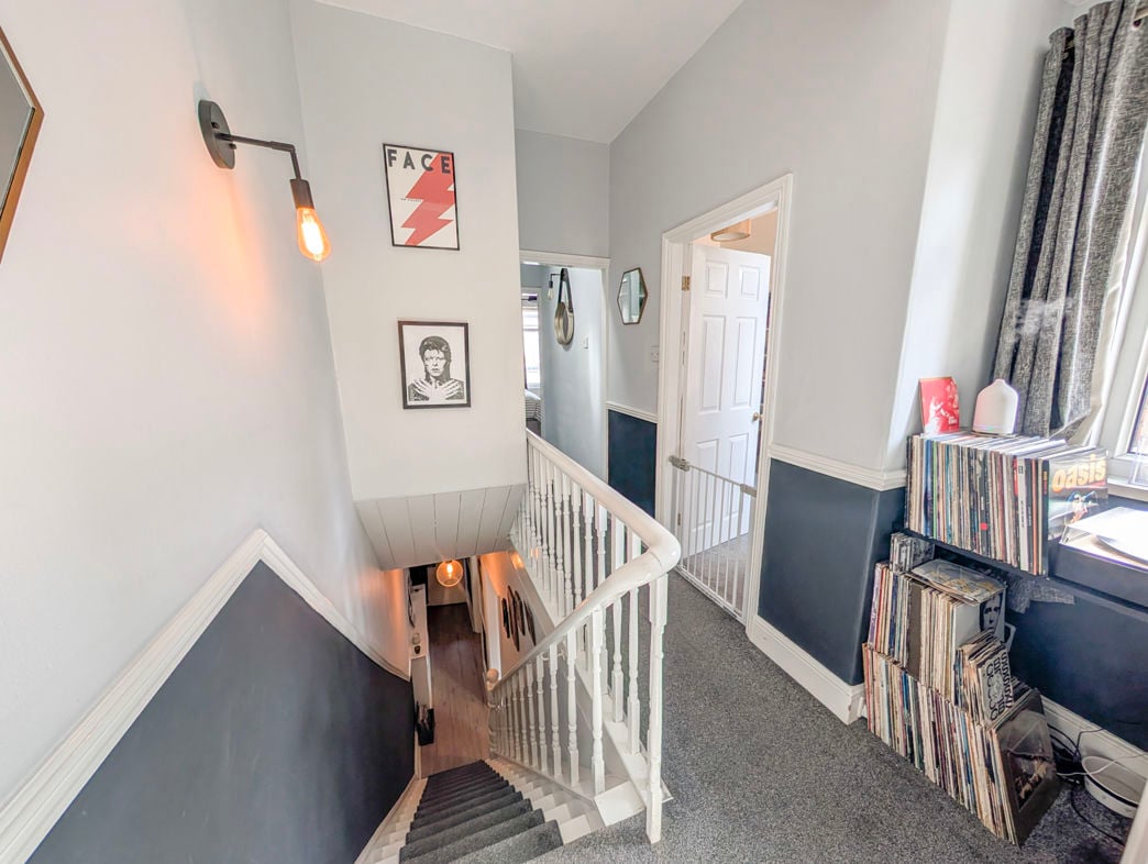 Property image 11 of 17