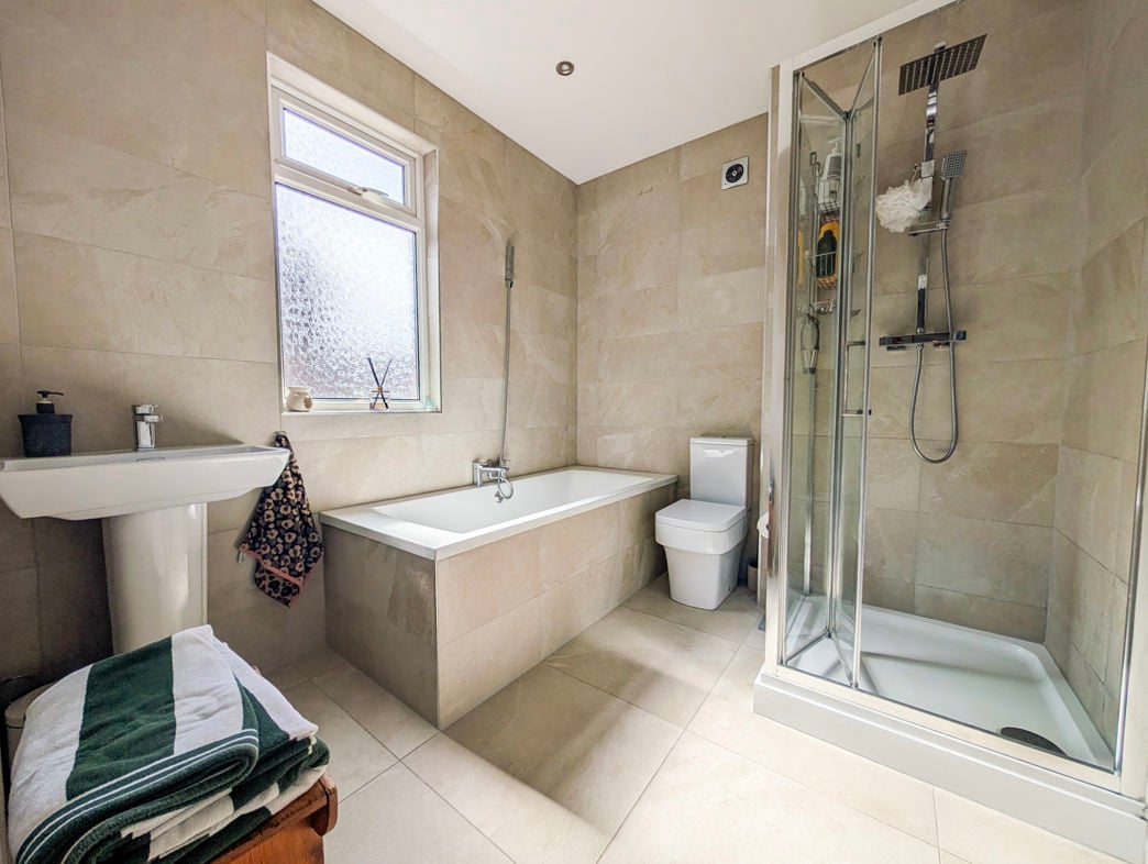 Property image 12 of 17