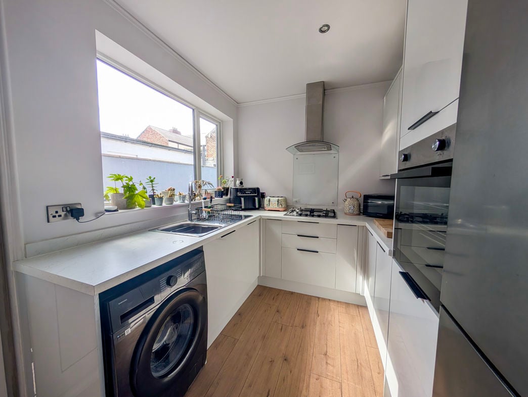Property image 13 of 17