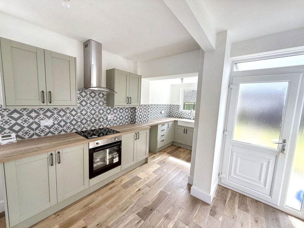 Property image 3 of 9