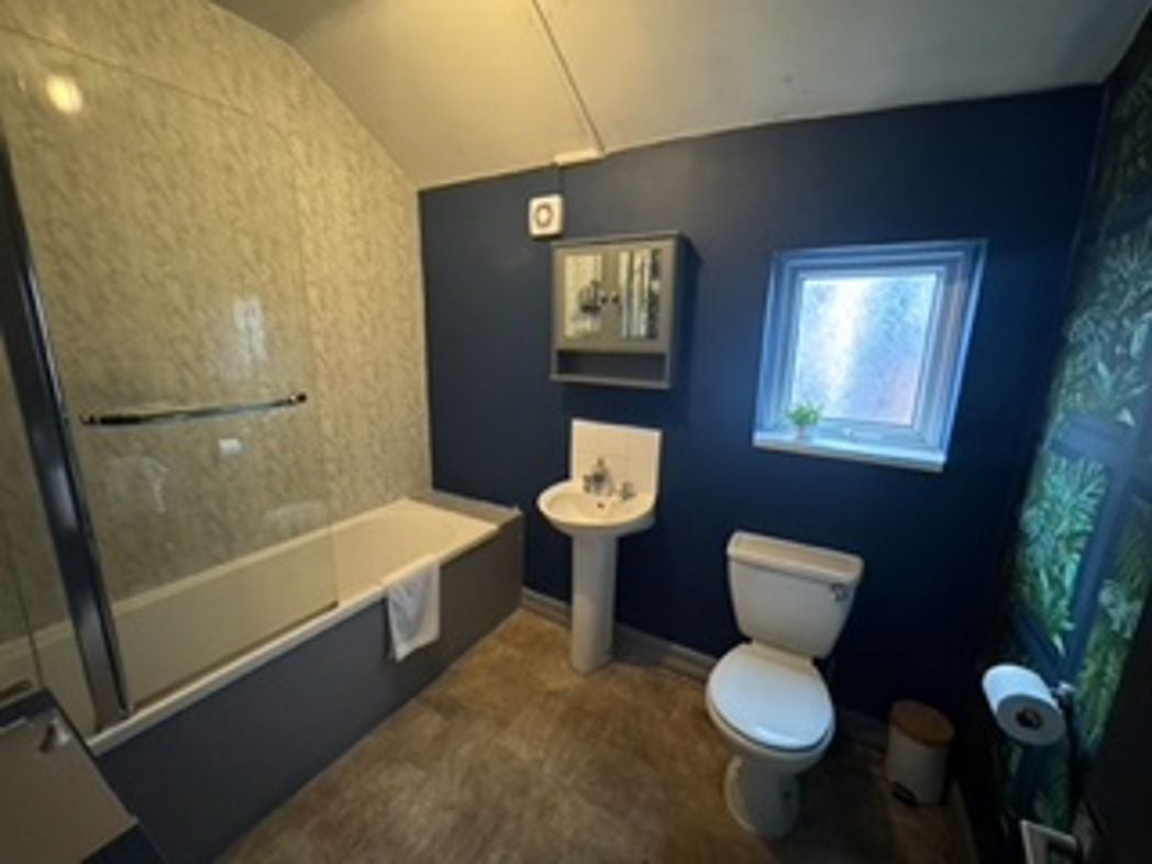 Property image 7 of 9