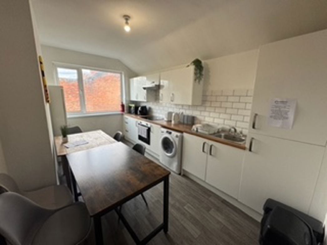 Property image 8 of 9