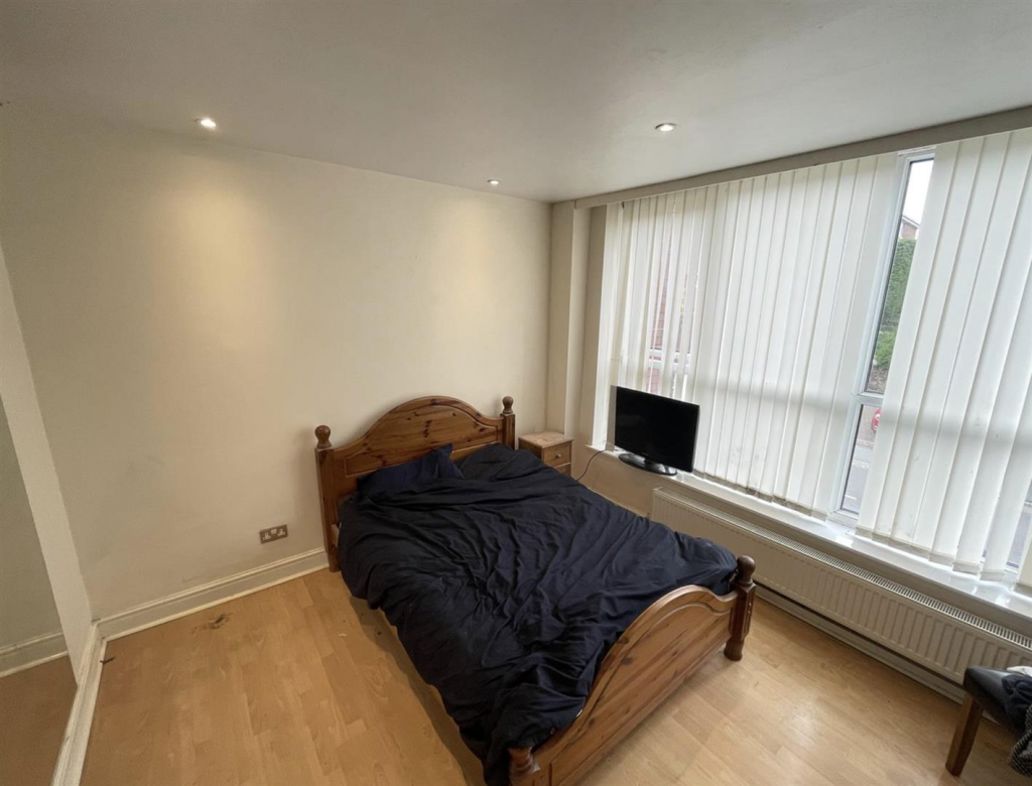 Property image 6 of 7