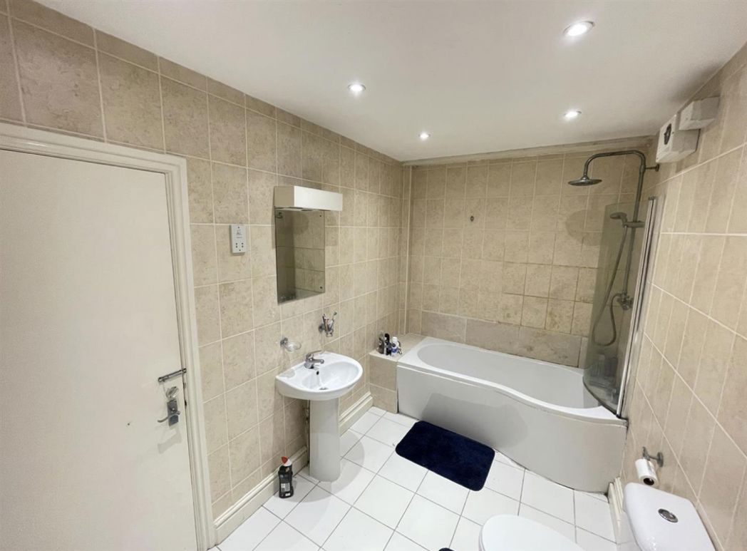 Property image 7 of 7