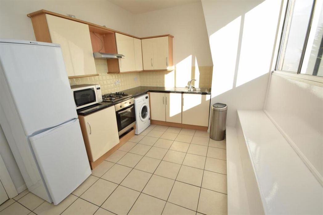 Property image 4 of 8