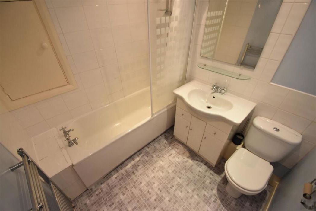 Property image 10 of 10