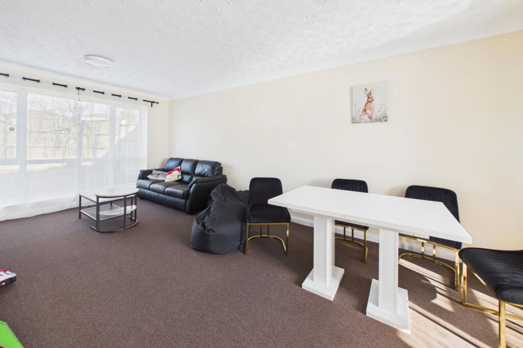 Property image 2 of 17