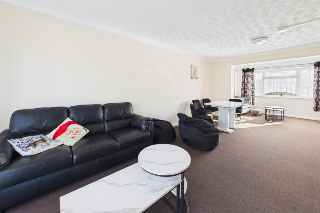 Property image 3 of 17