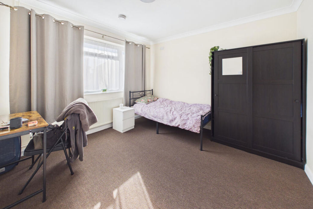 Property image 12 of 17