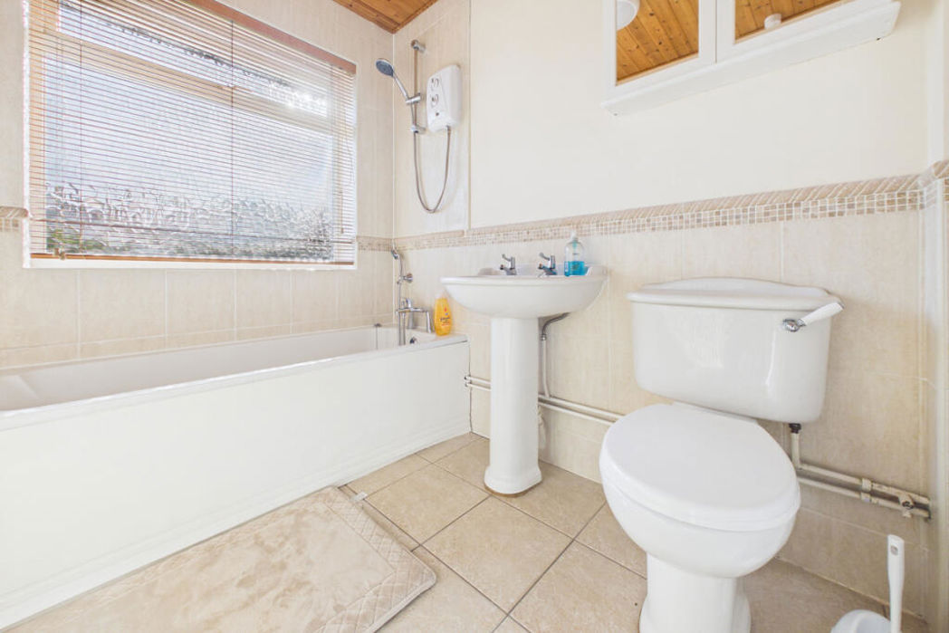 Property image 14 of 17