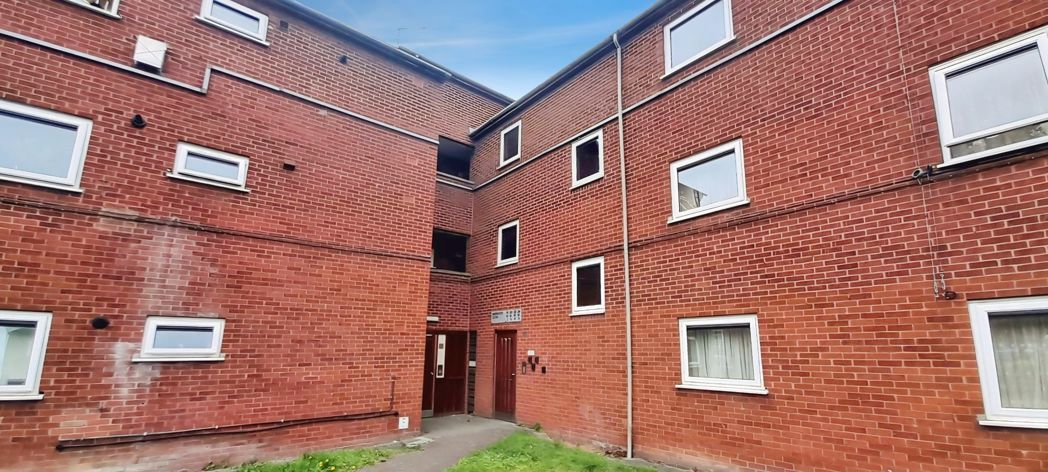 Property image 2 of 15