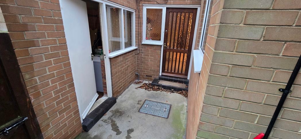 Property image 16 of 36