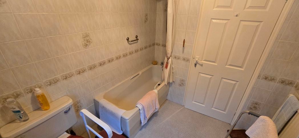 Property image 26 of 36