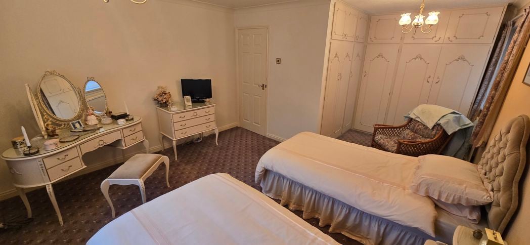 Property image 21 of 36