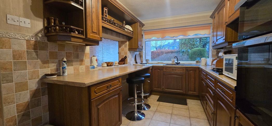 Property image 10 of 36