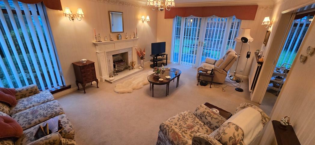 Property image 5 of 36