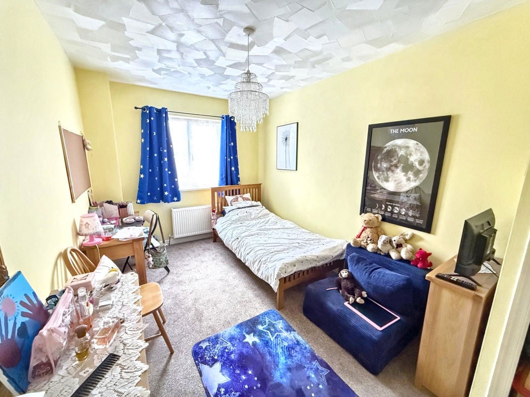 Property image 7 of 11
