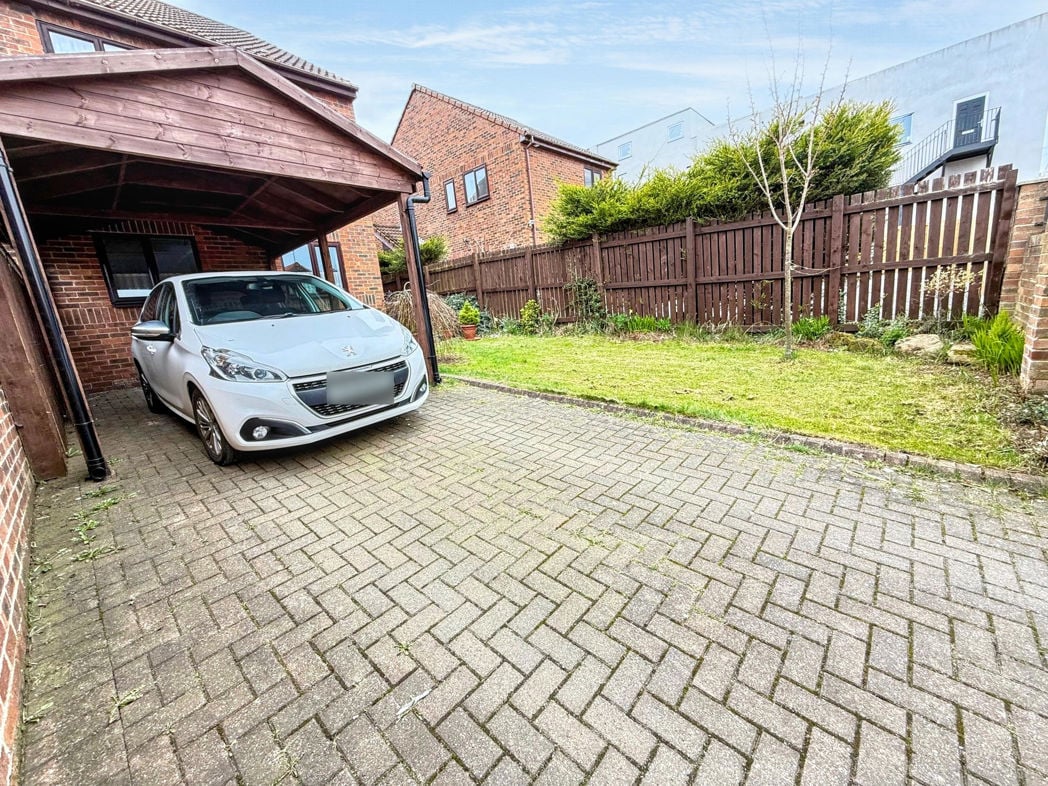Property image 11 of 11