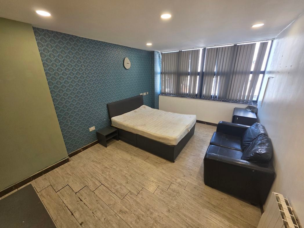 Living Room - Apt 122