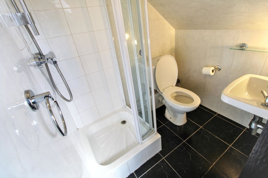 Property image 6 of 10