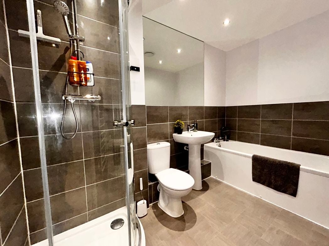Property image 11 of 15