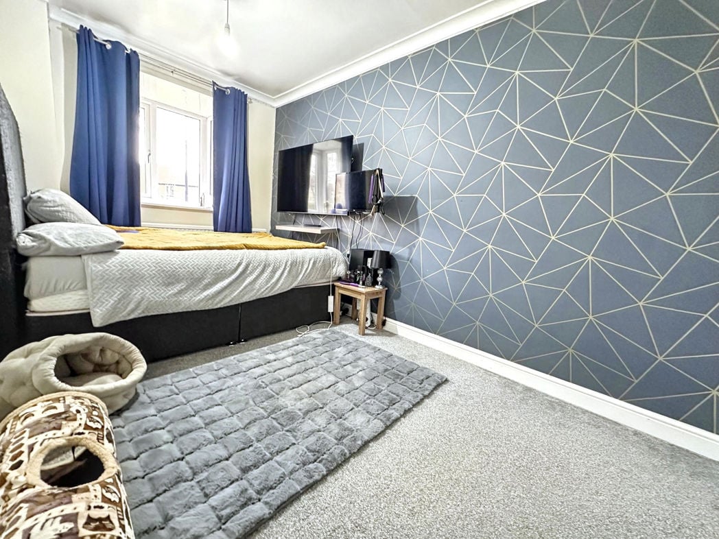 Property image 10 of 13