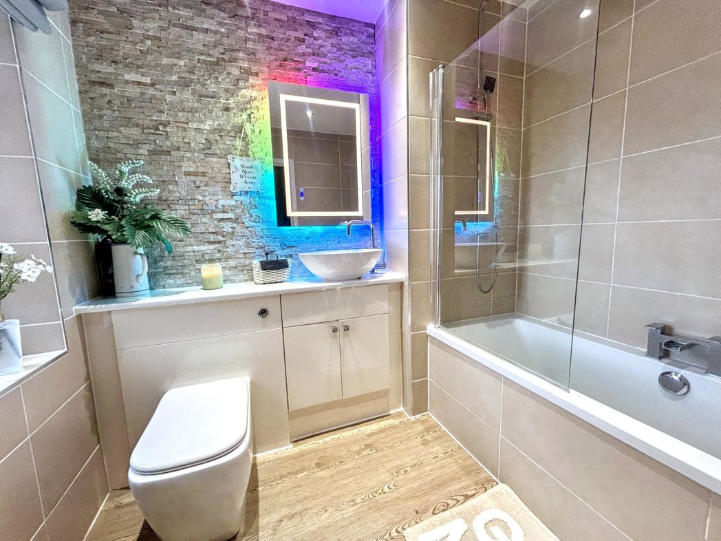 Property image 15 of 23