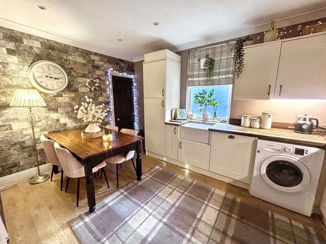 Property image 17 of 23