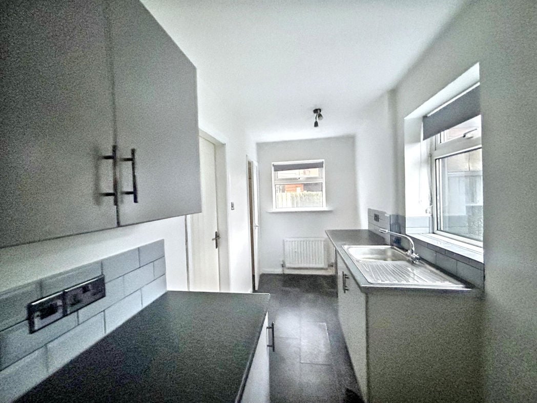 Property image 4 of 16