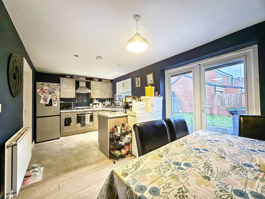 Property image 10 of 23