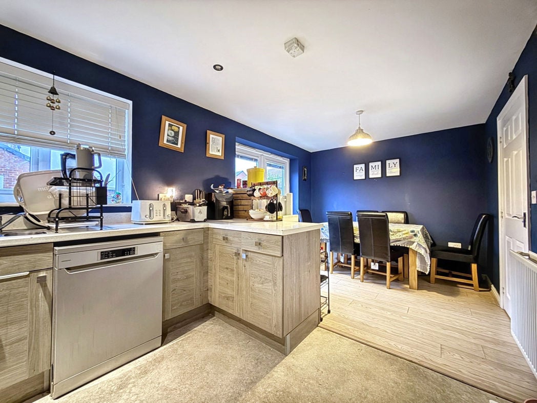 Property image 13 of 23