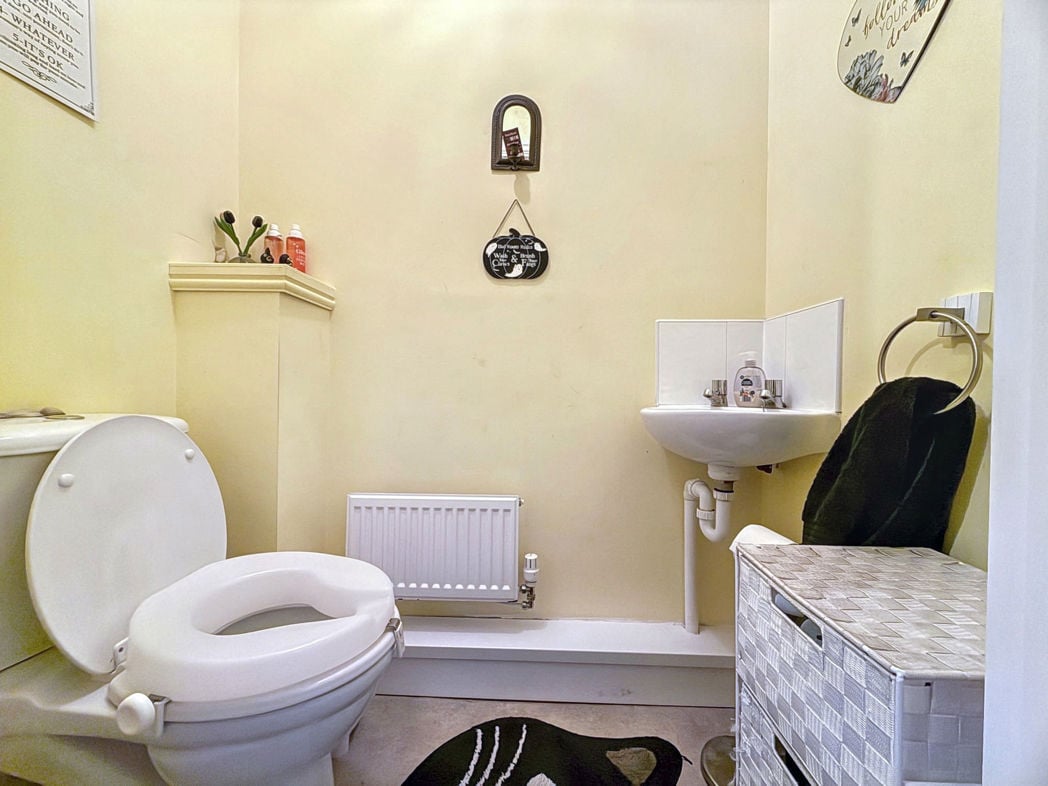 Property image 14 of 23