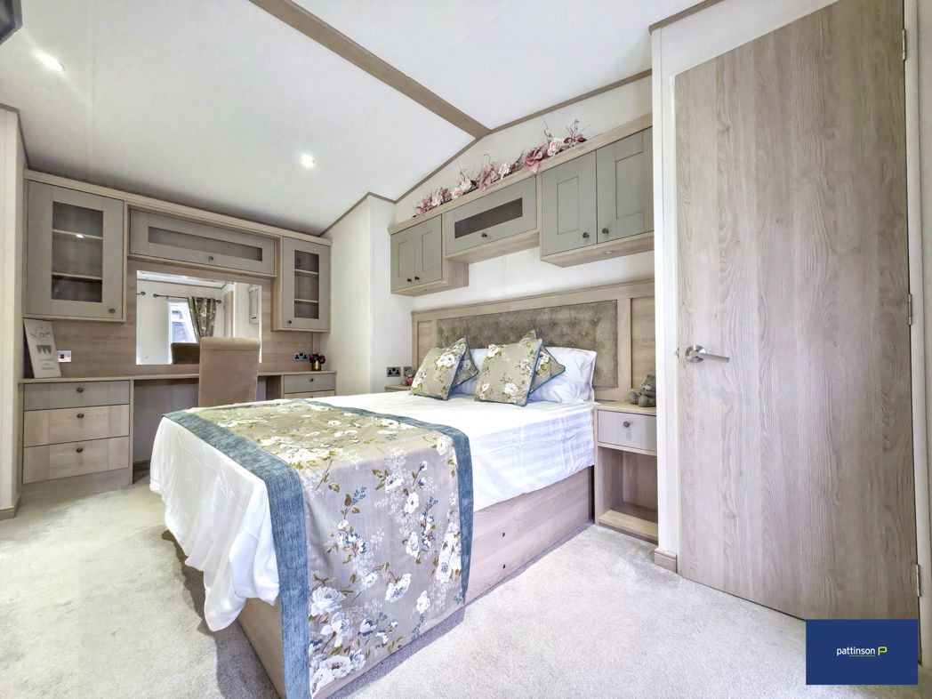 Property image 7 of 17