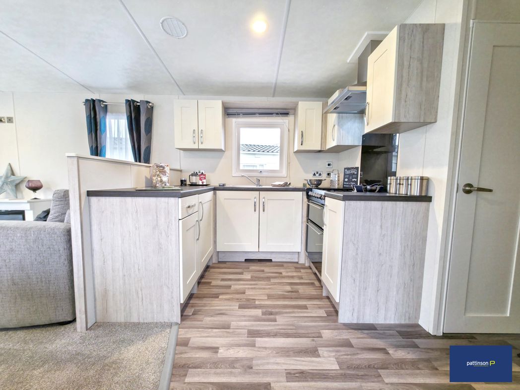 Property image 5 of 15