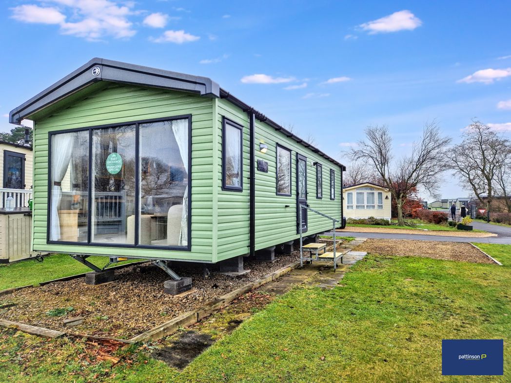 Property image 1 of 21