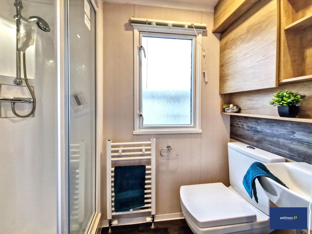 Property image 12 of 21