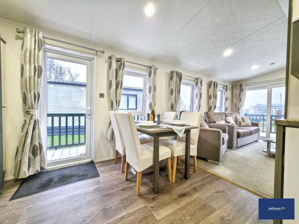 Property image 3 of 22