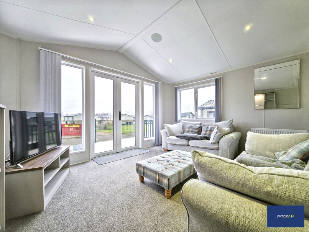 Property image 2 of 18