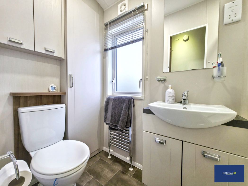Property image 11 of 18