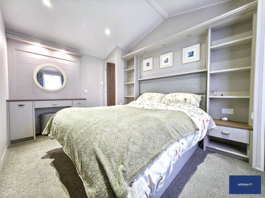 Property image 7 of 18