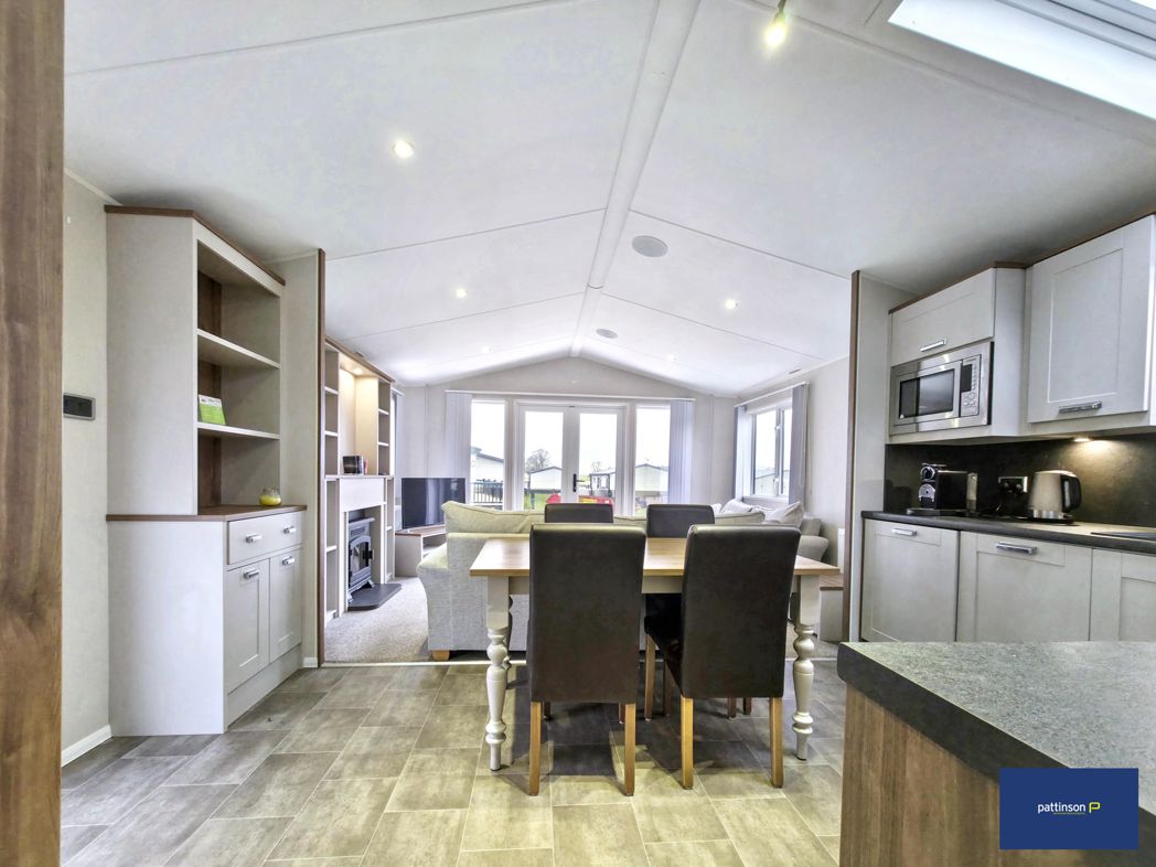 Property image 6 of 18